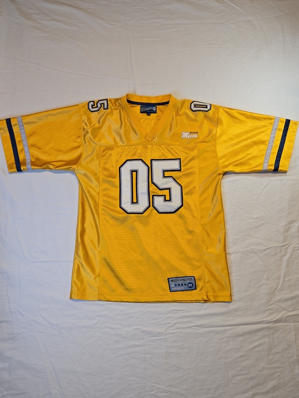 Mecca Gold '05' Athletic Football Spellout Jersey T-Shirt Vintage Y2K